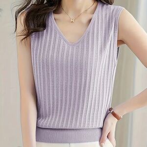 Lilac coloured 100% viscose sleeveless sweater
